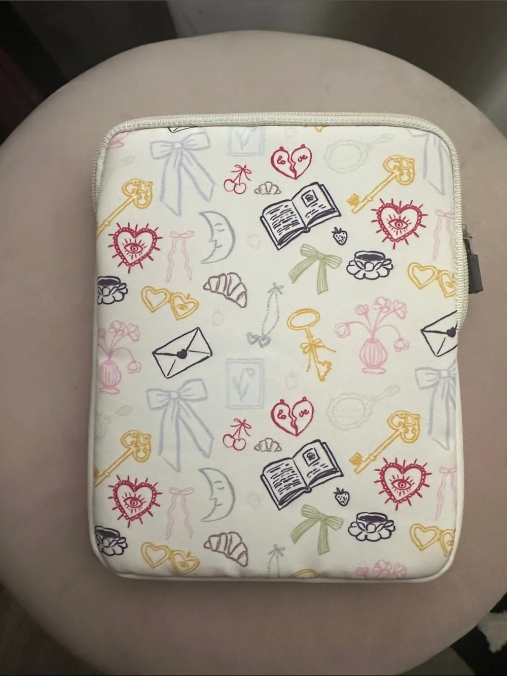 Tablet Sleeve Case in White with Multicolor Icons - Brand: